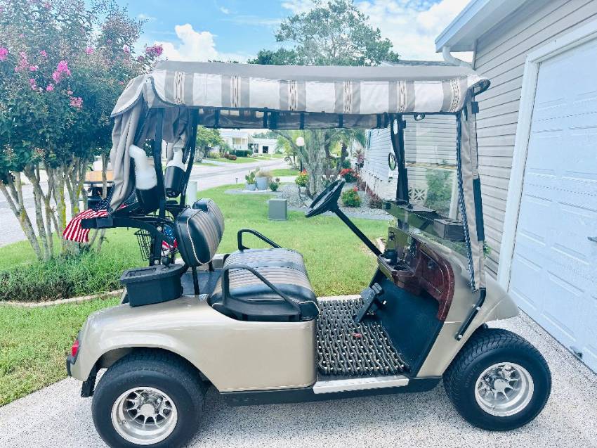 1603 Champion Drive a Lakeland, FL Mobile or Manufactured Home for Sale